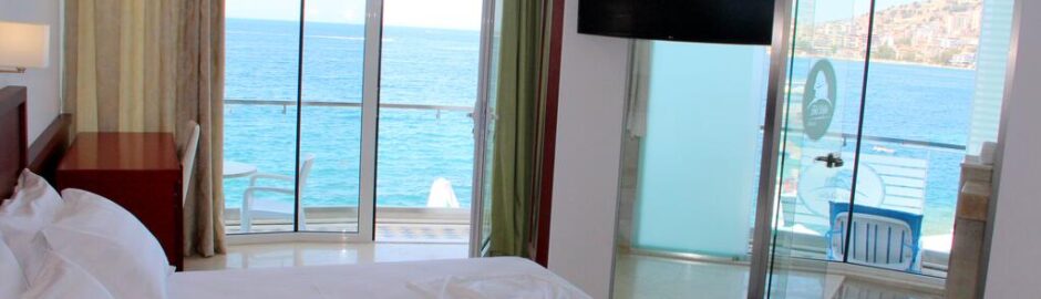 hotel delfini saranda